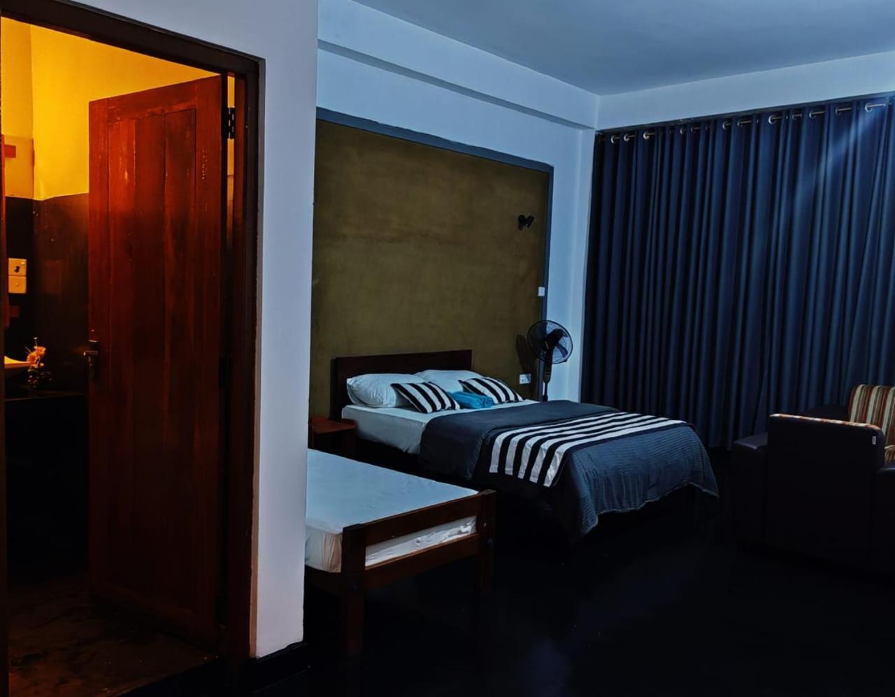 Monarch Ella Otel Dış mekan fotoğraf