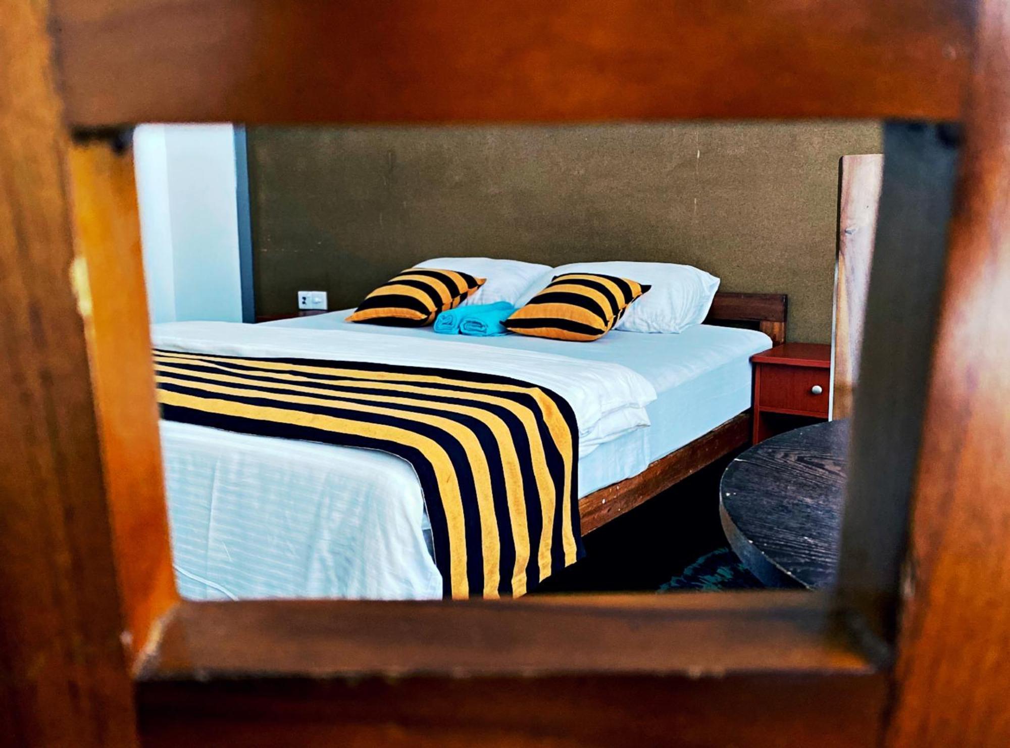 Monarch Ella Otel Dış mekan fotoğraf