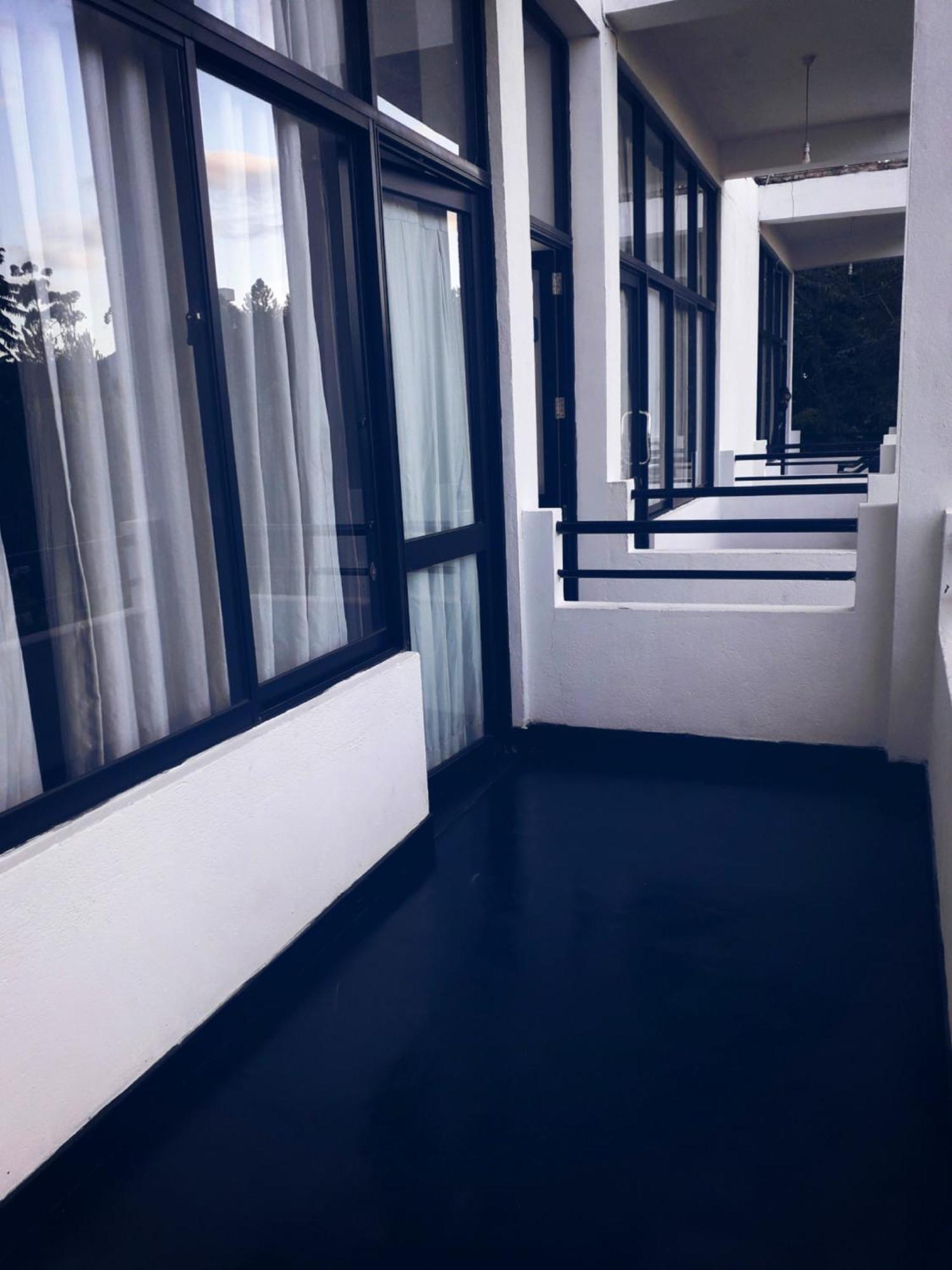 Monarch Ella Otel Dış mekan fotoğraf